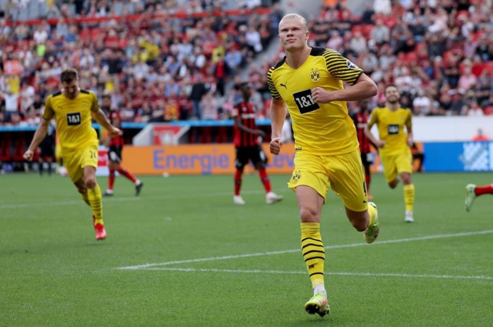  法甲黑马昂热五轮不败，冲击欧战席位势头强劲  